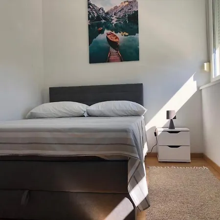 Eli Apartment *